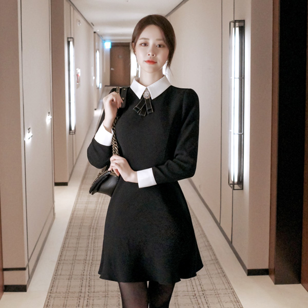 op7898 영롱한 앤틱 브로치 장식의 로맨틱한 입체 절개라인 슬림 미니 원피스 dress