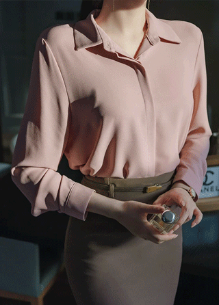 bs4747 오피스걸들의 스테디셀러 기본 카라 히든버튼 블라우스 blouse