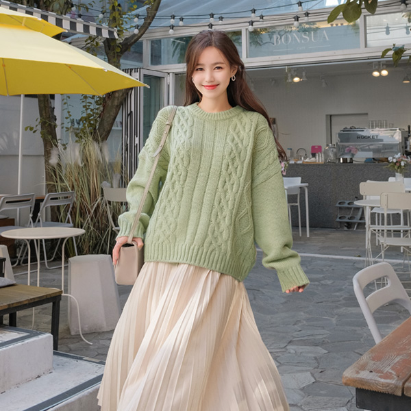 nt1915 보풀걱정없는 고퀄리티 원단의 꽈배기패턴 루즈핏 라운드넥 니트 knit