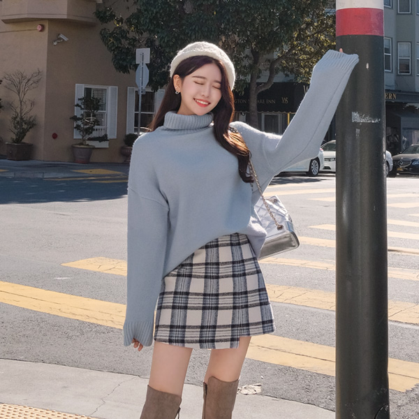sk3792 걸리쉬한 무드의 따뜻한 기모 소재로 제작된 데일리 A라인 체크 울 미니 스커트 skirt