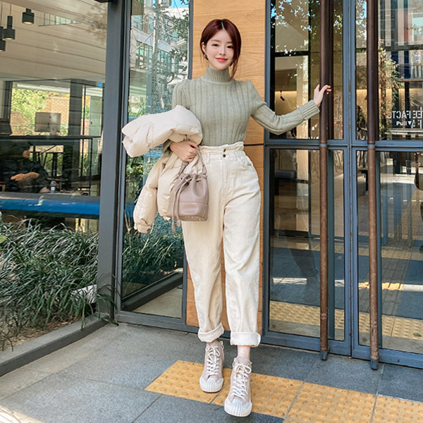 ps1965 귀여움포텐 코듀로이 소재의 아방배기핏 하이웨스트 밴딩 롤업 팬츠 pants