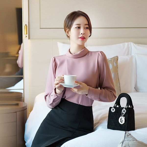 bs4792 우아한 드레이핑 쉐입의 반하이넥과 언발 주름 디테일의 쉬폰 블라우스 blouse