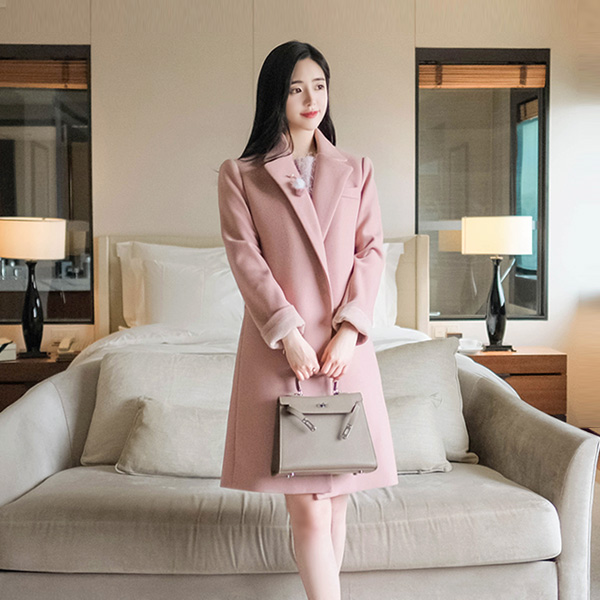ct1097 퍼 장식 브로치와 체크 롤업으로 로맨틱한 미디 울코트 coat