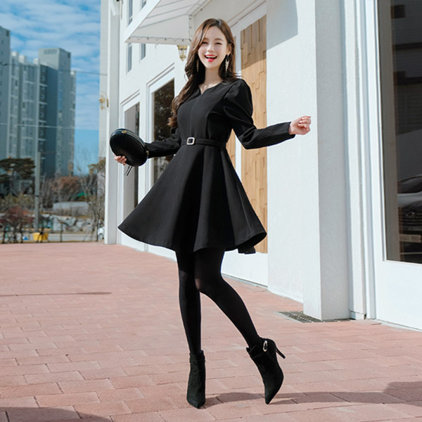op8170 여성스럽고 세련된 하트넥디자인의 골드벨트세트 플레어원피스 dress