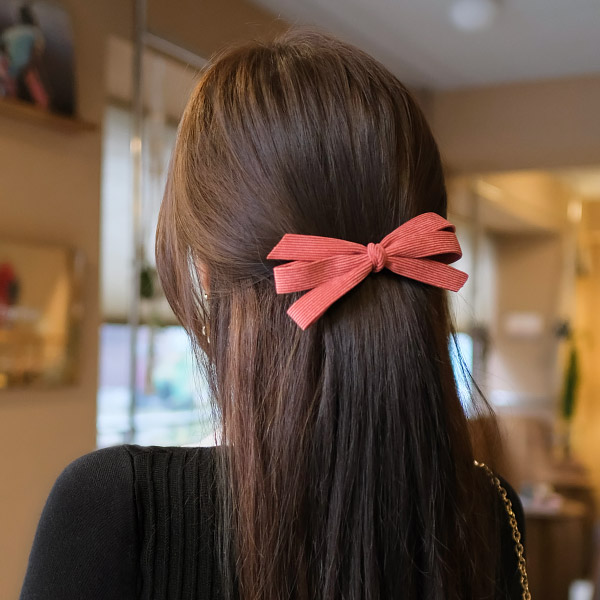 ac4297 코듀로이 페브릭으로 따듯하게 제작된 6가지 컬러 구성의 리본 헤어핀 hairpin