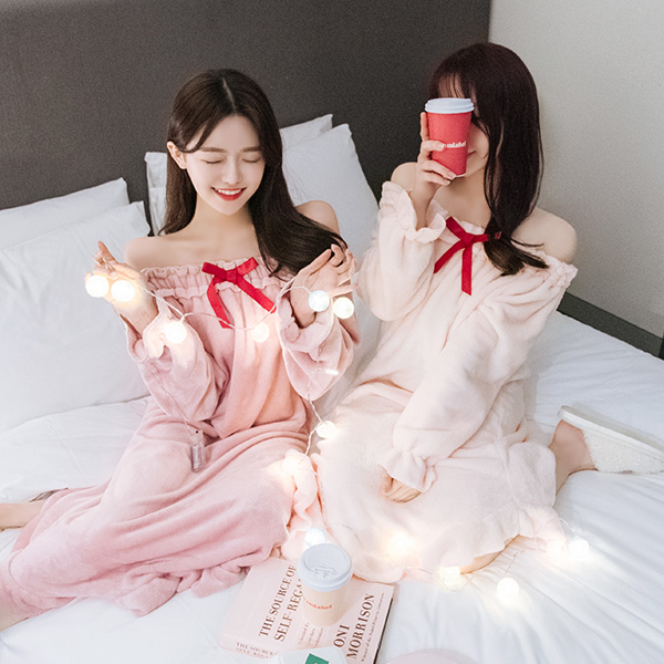op8261 보들보들 소프트한 투웨이 오프숄더 밴딩프릴 롱 파자마 수면원피스 dress