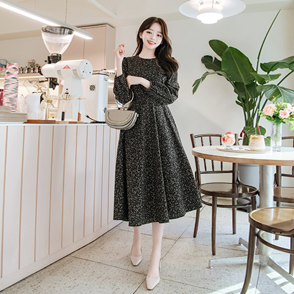 op8368 부드러운 겉기모 소재감의 여리여리 잔꽃패턴 청순데일리 롱원피스 dress