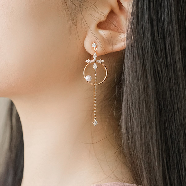 ac4338 로맨틱한 십자 쉐입의 큐빅 롱드롭 이어링 earring