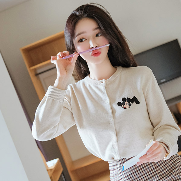 cd1281 린넨울 소재로 제작되어 가볍고 따뜻하게 입기 좋은 정품 미키마우스 가디건 cardigan