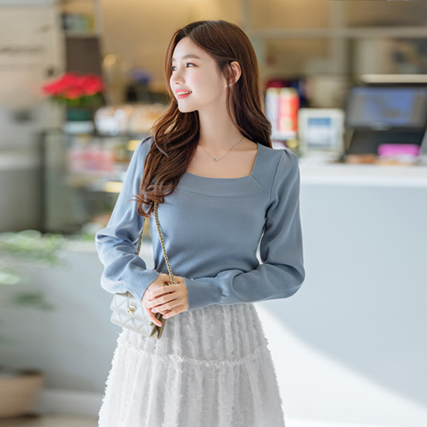 nt2092 가녀린 쇄골라인 돋보여주는 스퀘어넥 디자인의 어깨셔링 베이직 니트티셔츠 knit