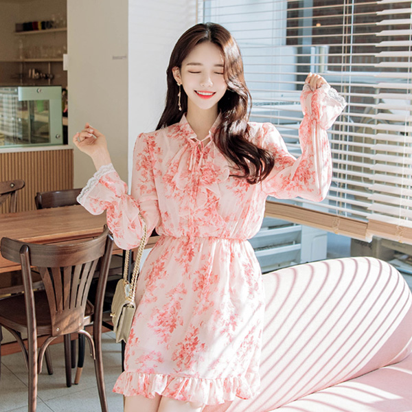 op8627 로맨틱한 프릴넥과 타이 디자인의 허리밴딩 A라인 쉬폰 미니원피스 dress