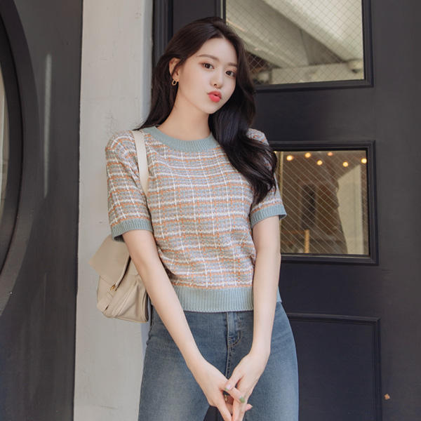 nt2105 독보적인 트렌디함을 선사해줄 보카시 트위드짜임의 도톰 라운드넥 반팔 니트탑 knit