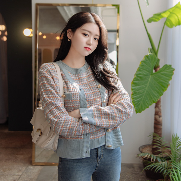 cd1295 독보적인 트렌디함을 선사해줄 보카시 트위드짜임의 골드버튼 도톰 V넥 니트가디건 cardigan