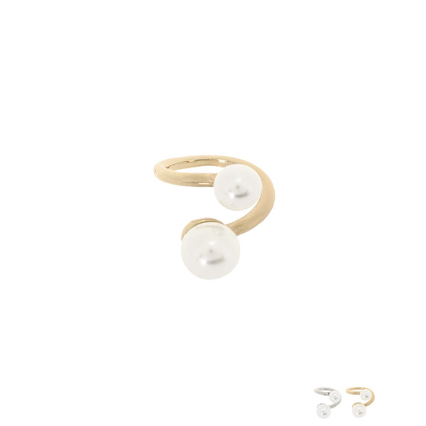 ac4394 동글 진주 포인트로 여성스러운 무드를 담은 스카프링 scarf ring