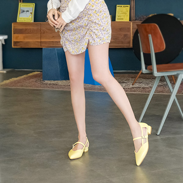 sh1797 안정감 있는 착화감을 선사하는 감각적인 디자인의 스트랩 플랫 슈즈 shoes