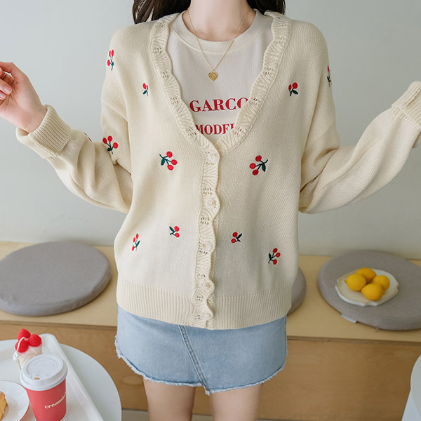 cd1306 사랑스러운 체리 패치로 포인트를 준 펀칭 Y넥 니트 가디건 cardigan