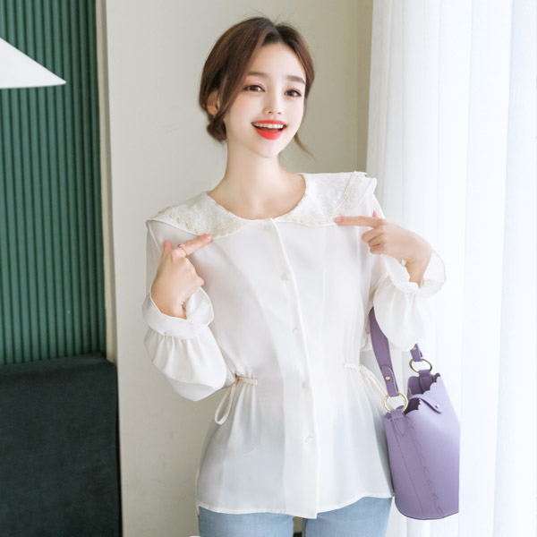 bs4990 둥근쉐입의 더블레이스 카라넥과 옆리본 장식의 여리핏 쉬폰 블라우스 blouse