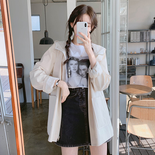 jp301 여리한 플라워 레이스 안감 구성으로 러블리한 무드를 담은 루즈핏 후드 야상점퍼 jumper
