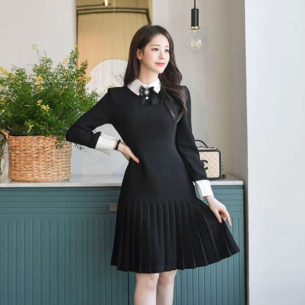 op8757 고급스럽고 단정한 모던룩을 연출해드리는 배색카라 밑단 플리츠 원피스 dress