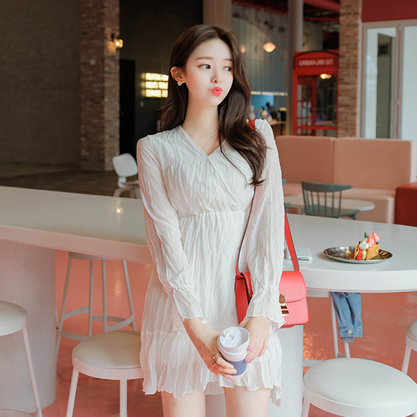 op8825 내츄럴한 빈티지무드의 링클 패브릭으로 완성된 하늘하늘 쉬폰 주름 미니원피스 dress