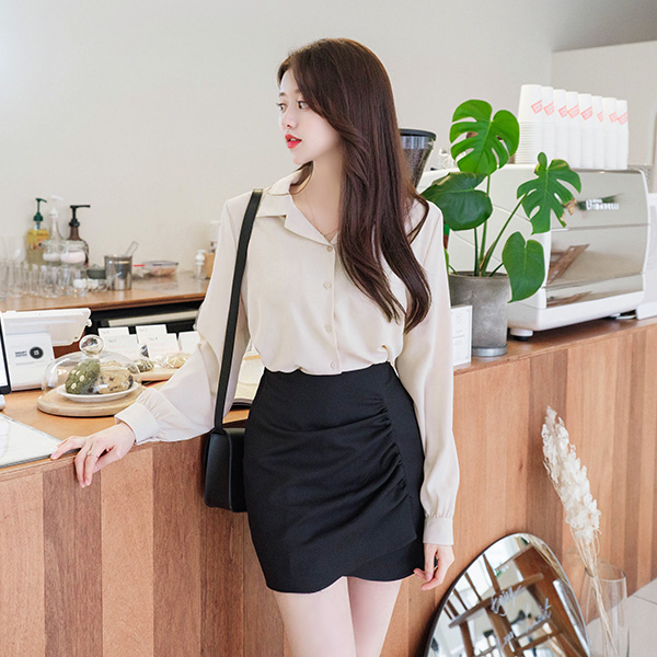 sk4050 여성스럽고 트렌디한 언밸런스 셔링포인트의 백밴딩 미니 스커트 skirt