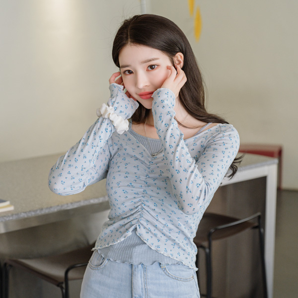 ts2001 트렌디한 크롭기장의 플라워패턴의 셔링디테일 티셔츠 tee