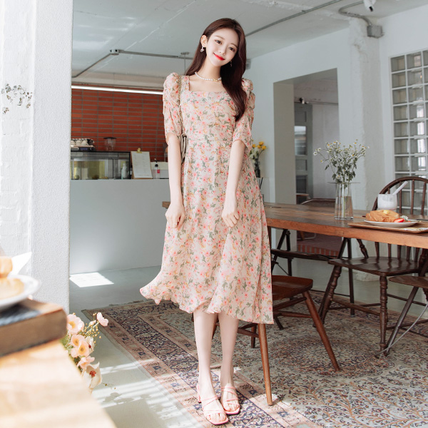 op8918 로맨틱하고 사랑스러운 플라워패턴의 스퀘어넥 셔링퍼프 롱쉬폰원피스 dress