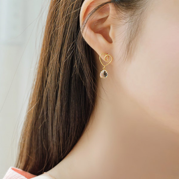 ac4489 스페셜한 큐빅 드롭 장식이 매력적인 하트꼬임 이어링 earring