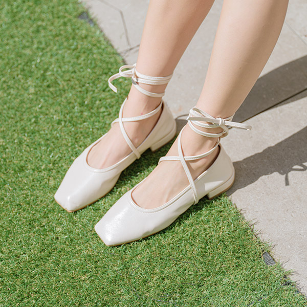 sh1849 연출에 따라 다양한 착용이 가능한 사각코 발레리나 스트랩 플랫 슈즈 shoes