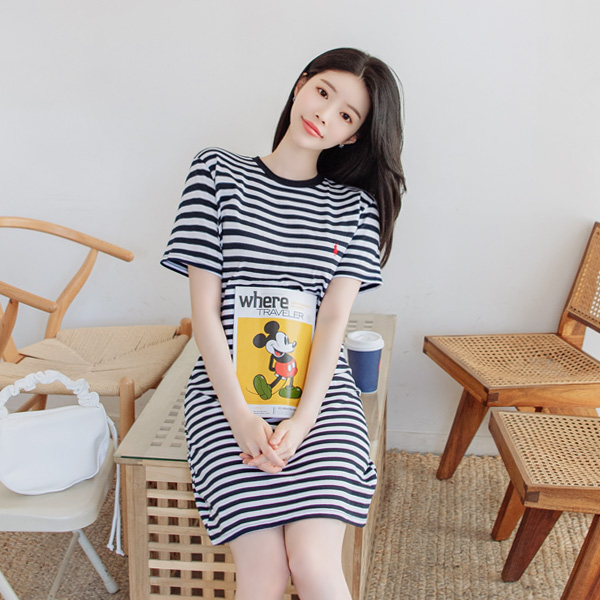 op8980 스트라이프 패턴의 로고 포인트 캐주얼 무드 반팔 원피스 dress