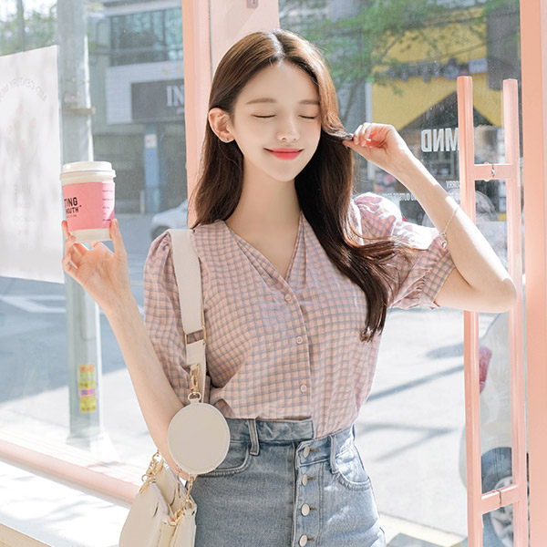 bs5106 걸리쉬한 파스텔 체크패턴의 V넥 핀턱포인트 코튼 반팔 블라우스 blouse