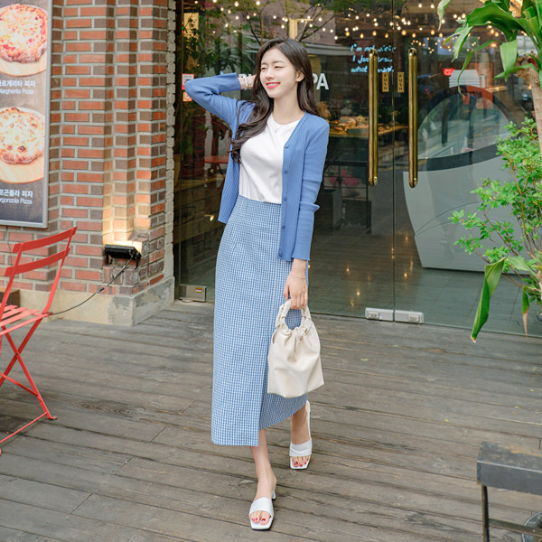 sk4121 산뜻하고 쾌적한 소재감의 시원한 체크패턴 포인트 옆트임 롱 H라인 스커트 skirt