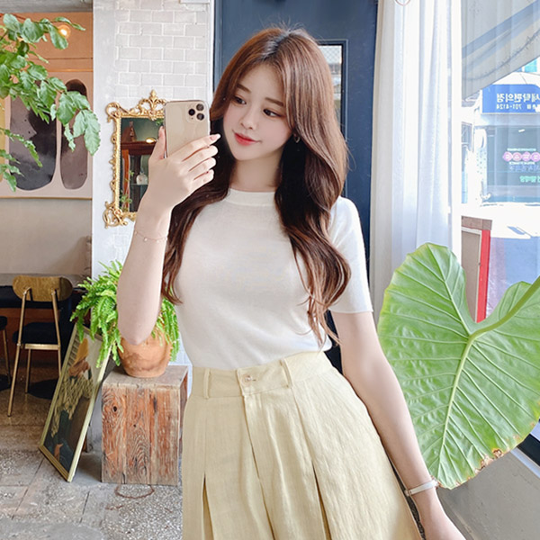 nt2185 여리한 넥라인을 선사해줄 부드럽고 포근한 터치감의 입술넥 반팔 니트탑 knit