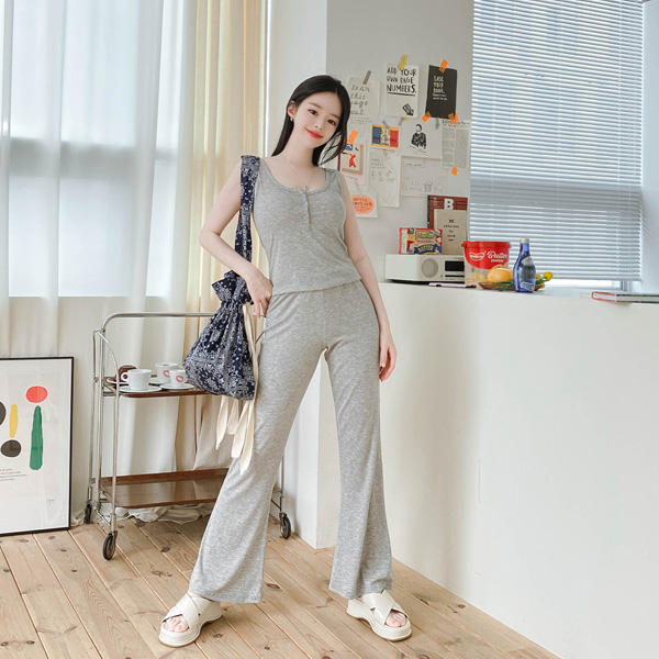 op9353 단추디테일의 민소매 나시와 세미부츠컷 밴딩팬츠 투피스 세트 two piece set