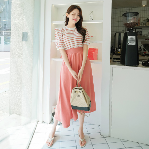 op9348 스트라이프 패턴의 퍼프숄더 디테일로 귀여운 꾸안꾸 플레어 롱원피스 dress