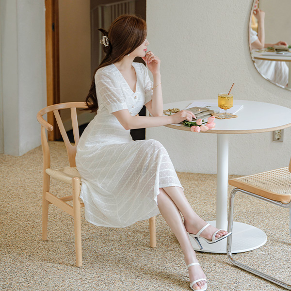 op9358 퓨어하고 여성스러운 진주버튼 입체도트 화이트 쉬폰 롱원피스 dress