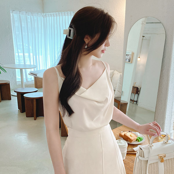 bs5223 여리한 드레이프 카울넥 디자인의 하이퀄리티 슬리브리스 블라우스 blouse