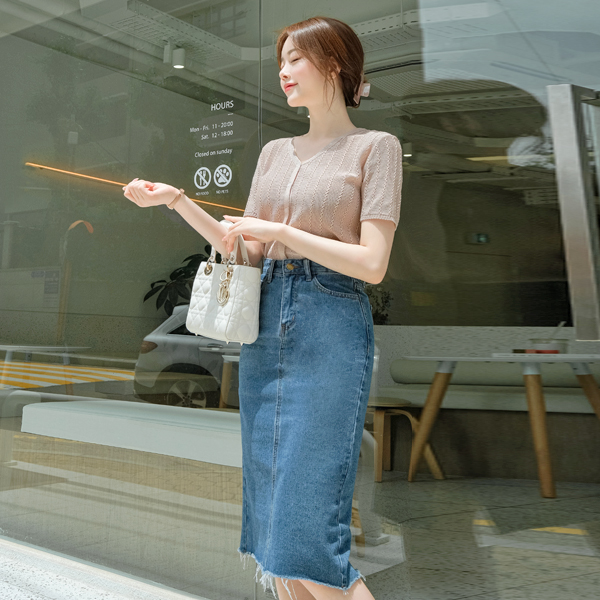 sk4217 캐주얼한 감성의 손이 자주 갈 데님 미디스커트 skirt