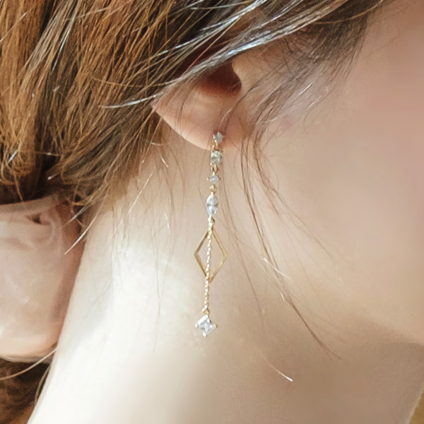ac4589 감각적인 마름모 장식과 영롱하게 반짝이는 큐빅 드롭이어링 earring