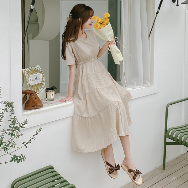 op9580 편안한 착용감과 허리스트링 디자인의 플리츠디자인 라운드넥 롱 플레어원피스 dress
