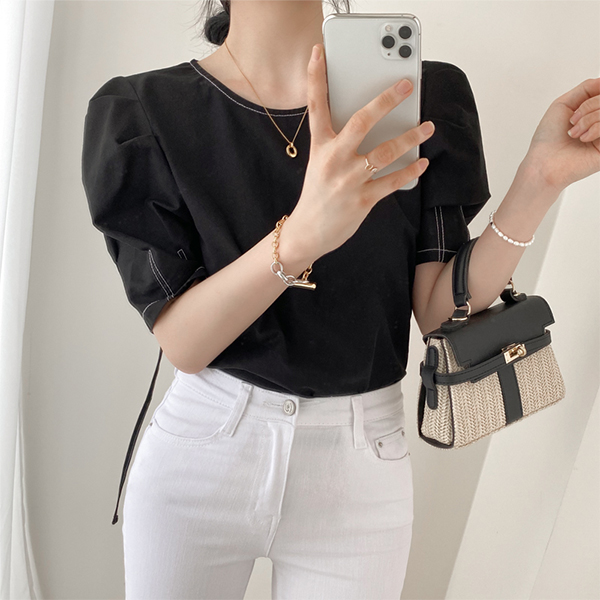 bs5302 심플하지만 세련된 무드가 느껴지는 스티치 반팔 블라우스 blouse