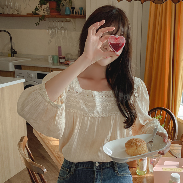 bs5381 청순한 무드의 스퀘어넥 레이스 셔링 코튼 블라우스 blouse