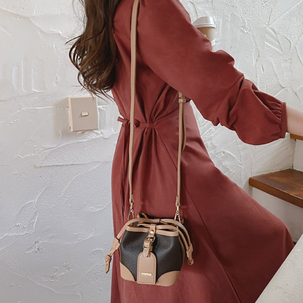 bg1127 귀여움을 한층 업 시켜주는 복조리 쉐입의 앙증맞은 포인트 버킷백 bag