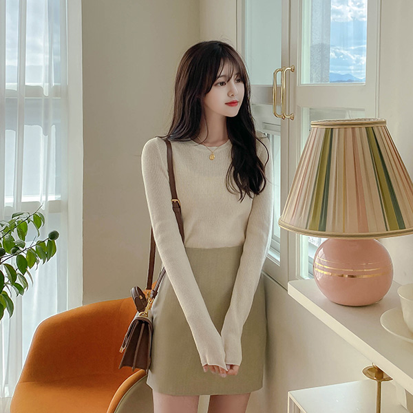 nt2272 베이직한 디자인과 촘촘한 하찌짜임의 옆슬릿 라운드넥 데일리니트 knit