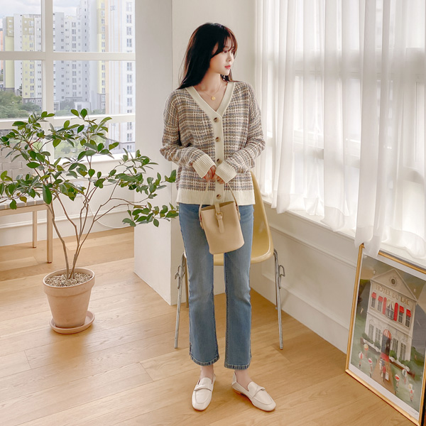 ps2376 편안한 착용감의 히든밴딩과 밑단 트임 포인트의 워싱 세미부츠컷 데님팬츠 pants