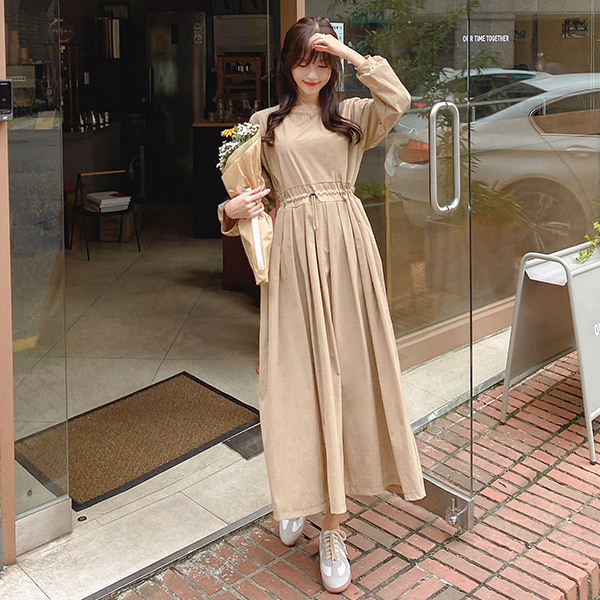 op9888 쾌적한 소재감과 허리스트링 포인트의 A라인 긴팔 롱 원피스 dress