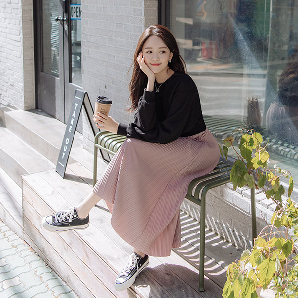 op10000 맨투맨에 플리츠스커트를 매치한 듯 꾸안꾸룩을 완성해줄 배색 롱원피스 dress