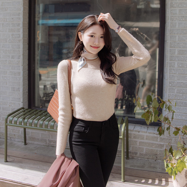 nt2326 데일리로 즐기기 좋은 보슬보슬한 패브릭의 스탠다드핏 라운드넥 베이직 니트 knit