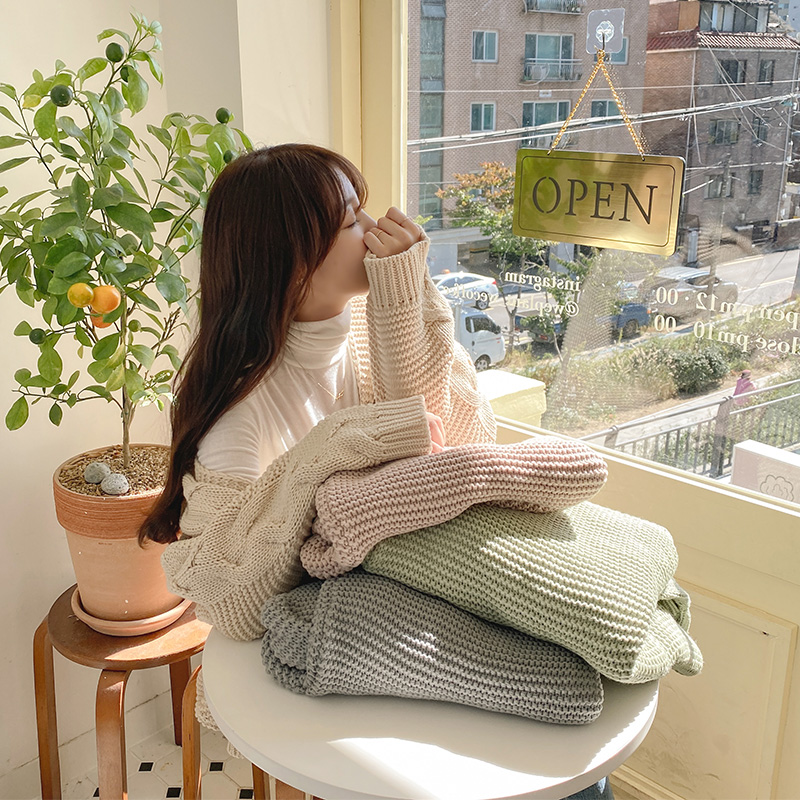 헤이즐 루즈핏 V넥 꽈배기 니트 가디건 벚꽃룩