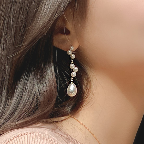 ac4736 로맨틱함에 여성스러움까지 더해주는 진주 드롭 이어링 earring